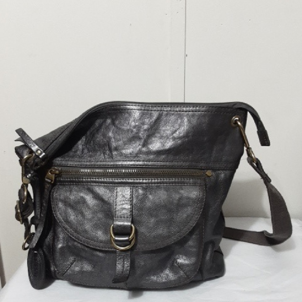 FOSSIL Maddox Elegant Black Silver Metallic Leather Shoulder / Crossbody Bag‎